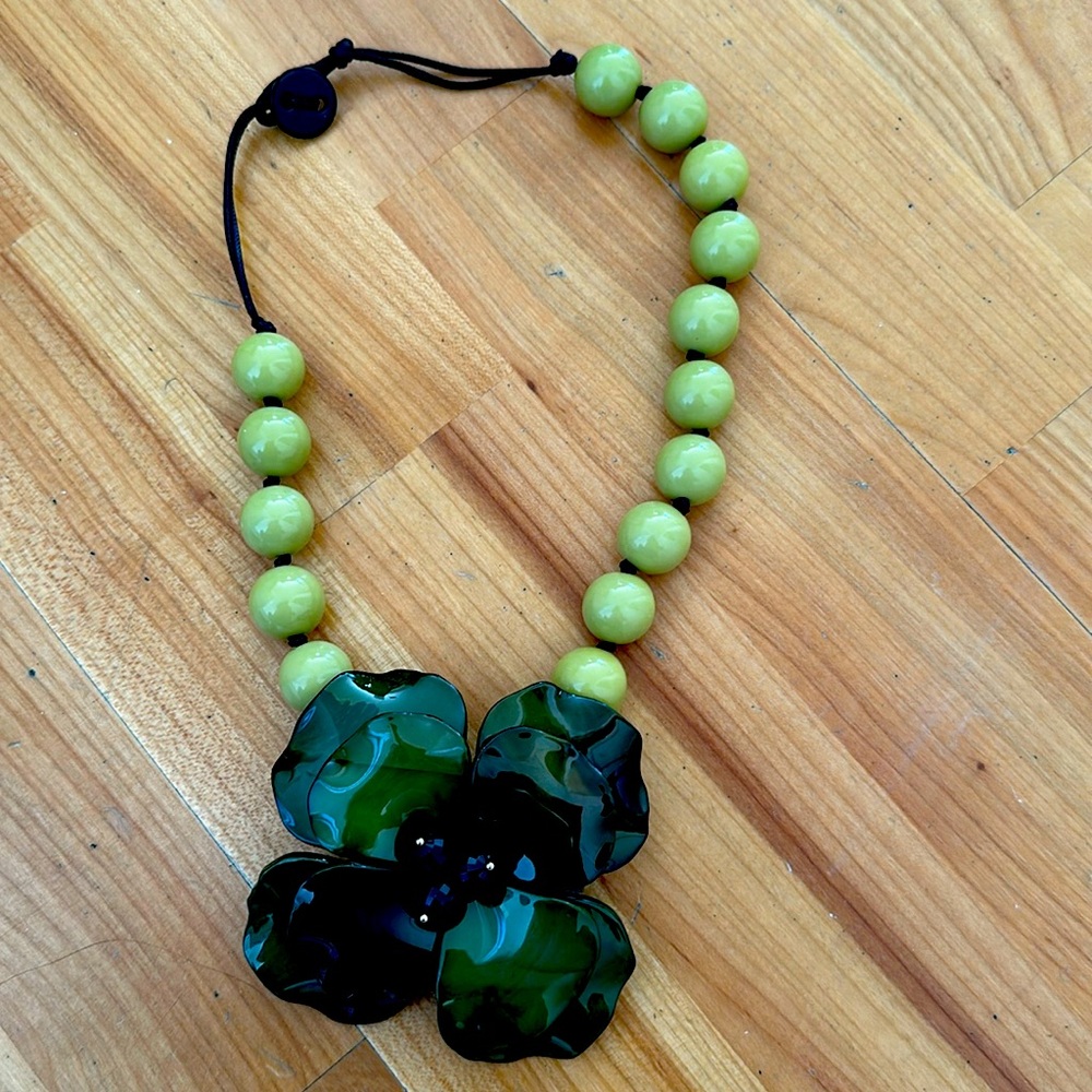 Blossom pendant necklace